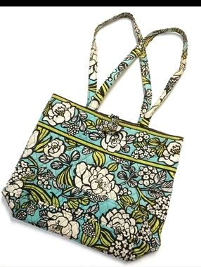 Vera Bradley Travel Shoulder Bag Purse Island Blooms Floral Blue Cottagecore